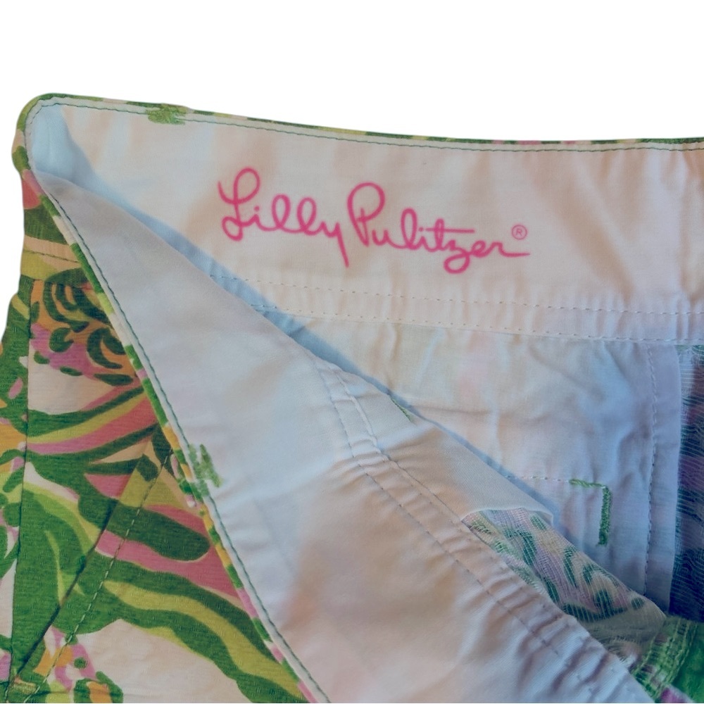 Lilly Pulitzer 5" Callahan Short in Seeing Pink Elephants Print - Picture 3 of 4